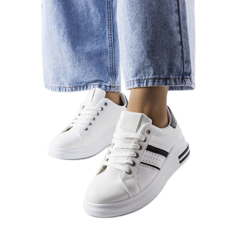 Bílé tenisky na platformě Lanoie bílý Bílé tenisky na platformě Lanoie bílý