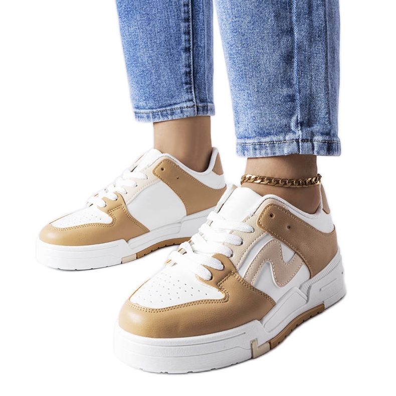 Hnědé kozačky se silnější podrážkou značky Harter béžový