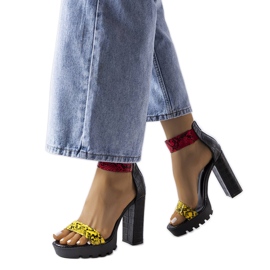 Žluté sandály s hadím potiskem od Knoxville žlutá