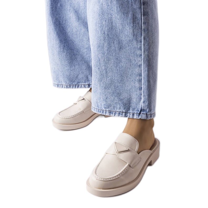 Béžové skluzavky Berkshire s uzavřenou špičkou béžový