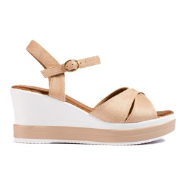 Dámské béžové sandály na klínku Shelovet béžový