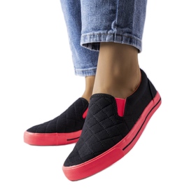 Černé prošívané slip-on tenisky od Balsamo černý
