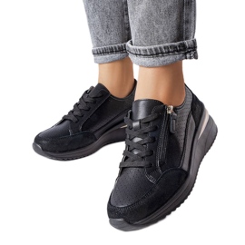 Černé prolamované kožené boty Fleur černý