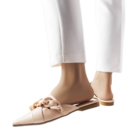 Béžové elegantní sandály s řetízkem od Patenaude béžový Béžové elegantní sandály s řetízkem od Patenaude béžový