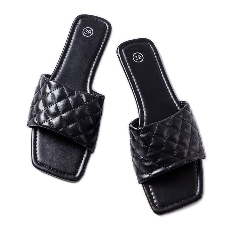 Černé elegantní žabky s prošíváním od Labrie černá