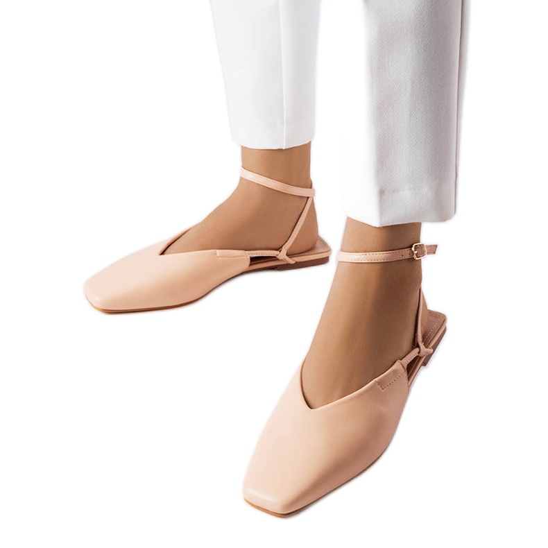 Růžové sandály s uzavřenou špičkou růžový