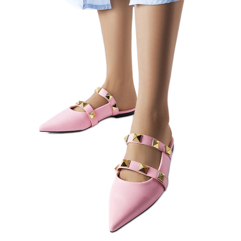 Růžové sandály se špičatou špičkou od Ruckman růžový