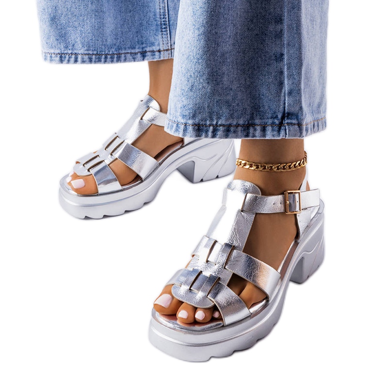 Sandály na stříbrném podpatku značky Sunset stříbrný