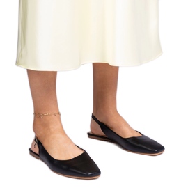 Černé sandály s uzavřenou špičkou černý