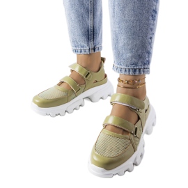 Zelené tenisky na masivní podrážce od Djurs zelená Zelené tenisky na masivní podrážce od Djurs zelená