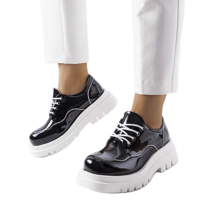 Černé kalhoty na masivní podrážce Cheshire černá