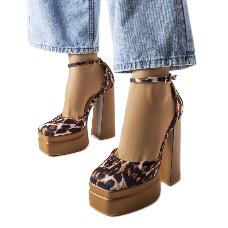 Hnědé lodičky na vysokém podpatku značky Romines hnědý