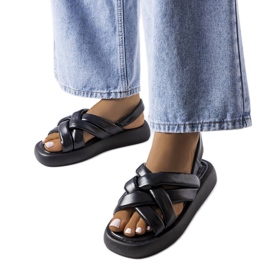 Černé skluzavky na platformě Primeau černý