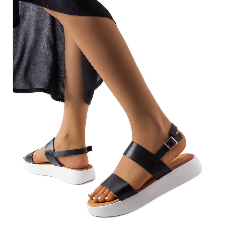 BM Černé sandály na platformě značky Isaac černá