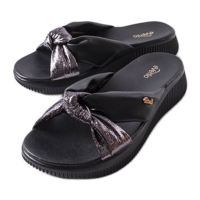 Černé sandály na klínku od Luce černá Černé sandály na klínku od Luce černá