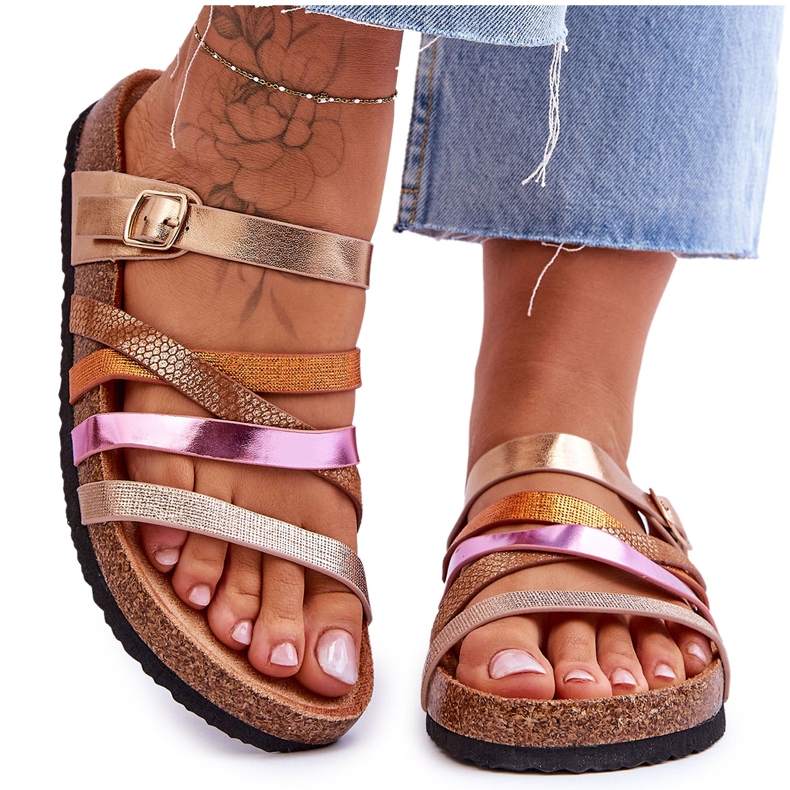 FB2 Dámské pantofle na platformě se zlatými jetelovými pruhy