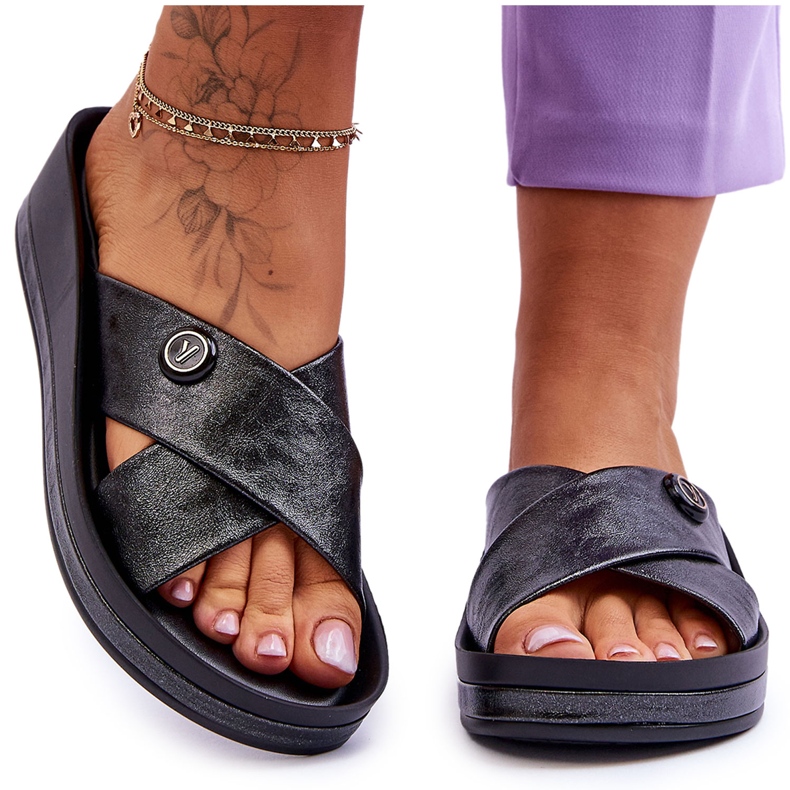 Vinceza Dámské pantofle na platformě s ozdobou Black Brooklyn černá