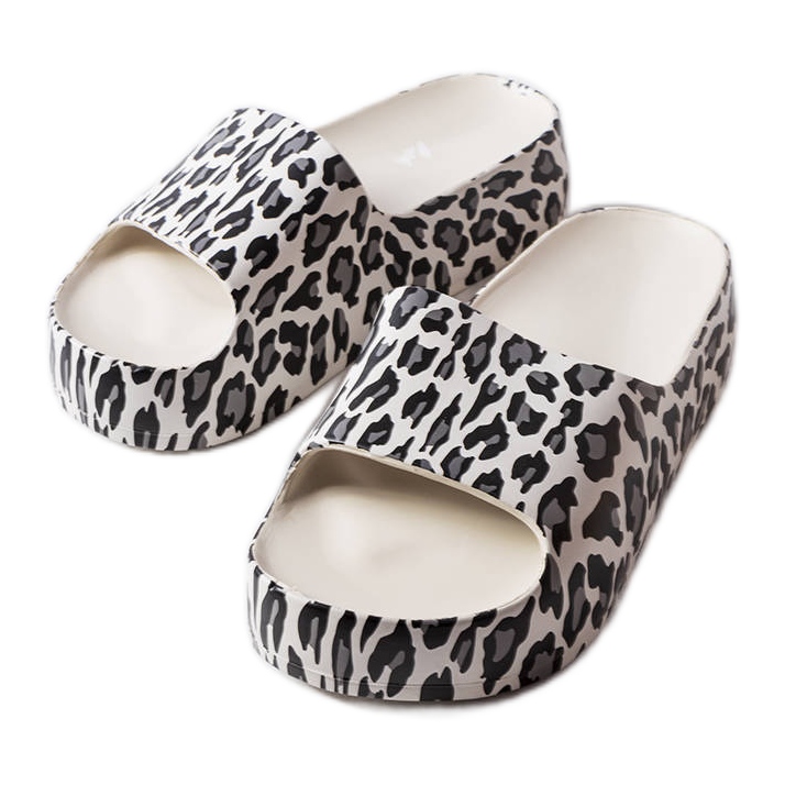 Bílé leopardí pantofle na platformě od Galena bílý