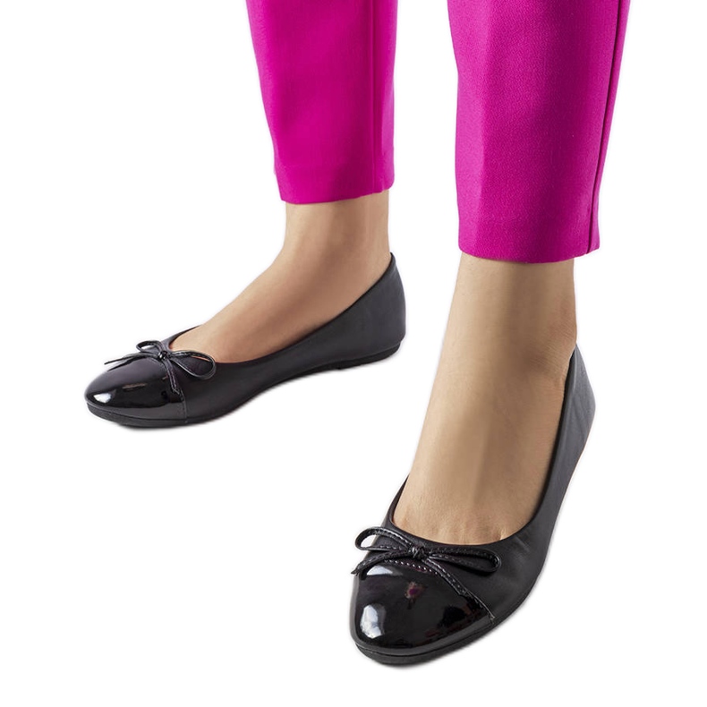 Černé baleríny s patentovanou špičkou od Despins černá Černé baleríny s patentovanou špičkou od Despins černá