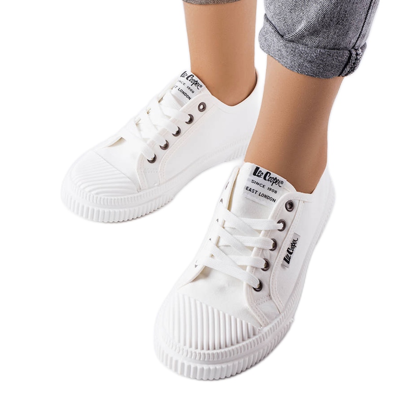 Bílé tenisky Lee Cooper LCW-23-44-1613L bílý