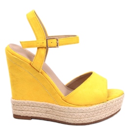 BM Winans Yellow espadrilkové sandály na klínku žluť