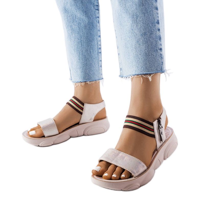 Béžové metalické sportovní sandály od Parsipu béžový