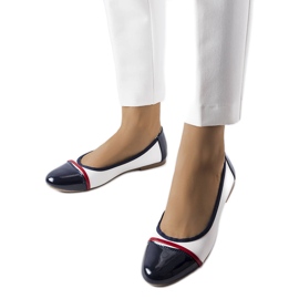 Bílé a námořnické baleríny od Salmons bílý