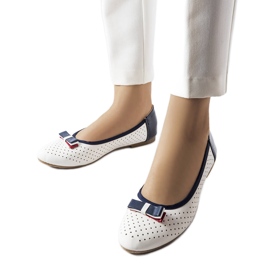 Bílé prolamované baleríny s mašlí Tisser bílý Bílé prolamované baleríny s mašlí Tisser bílý