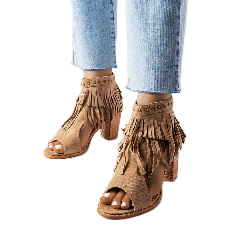 Prolamované boty na sloupku M263 béžový