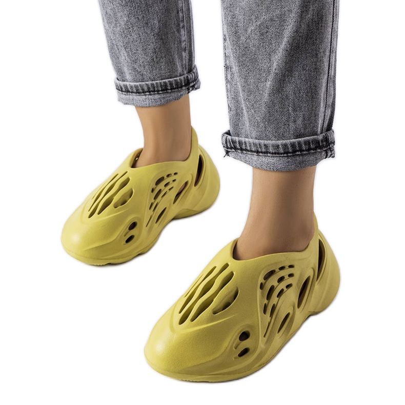 Zelené pěnové pantofle Julienne zelená