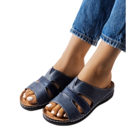 Modré světlé pantofle na klínku od Oliwia modrý