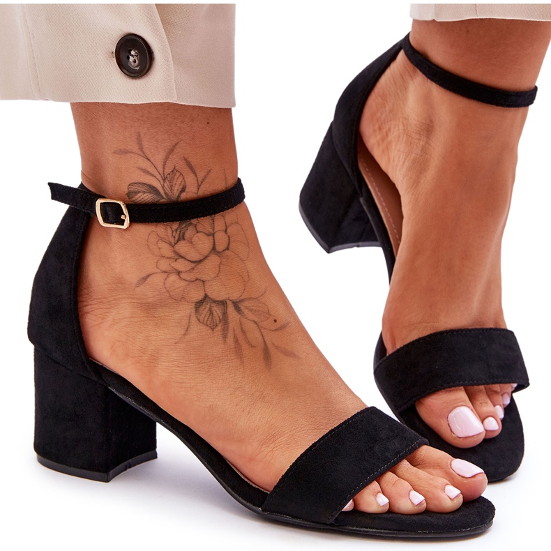 Černé klasické semišové sandály na líbánky na nízkém podpatku černá