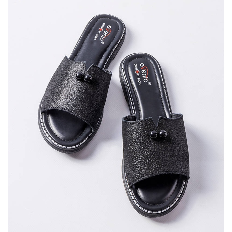 Černé metalické sandály s perlami od Frederi černá