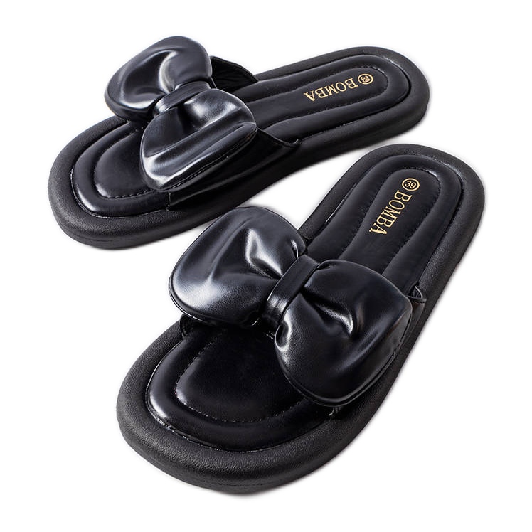 Černé pantofle s mašlí od Lende černá