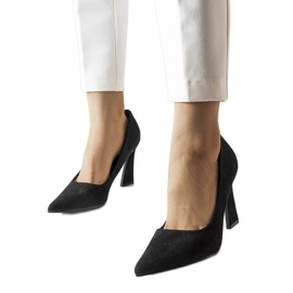 Inna Černé lodičky na asymetrickém jehlovém podpatku od Lindy černá