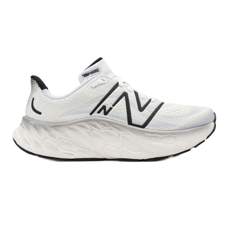 Běžecké boty New Balance Fresh Foam More v4 M NBMMORCW4 bílý