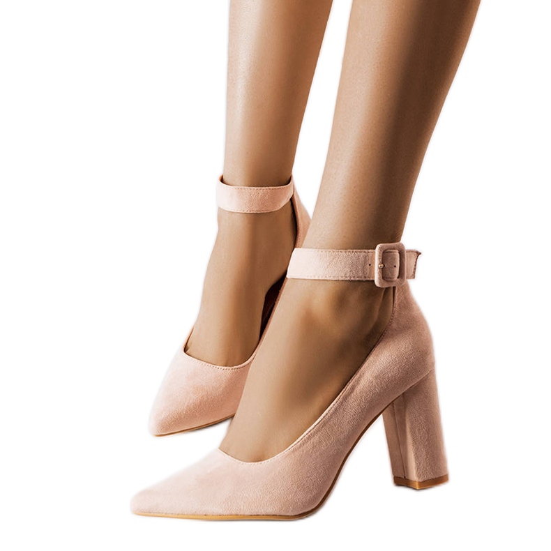 Inna Béžové lodičky na podpatku od Achen béžový Inna Béžové lodičky na podpatku od Achen béžový