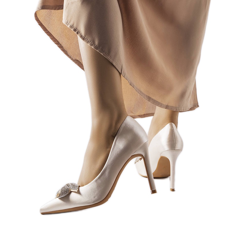 Béžové jehlice se saténovým povrchem a mašličkou Mia béžový