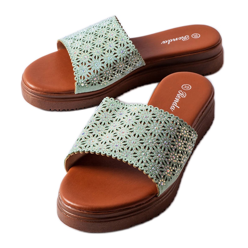 Zelené prolamované slidery se zirkony od Irvine zelená Zelené prolamované slidery se zirkony od Irvine zelená