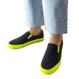 Černé prošívané slip-on tenisky od Balsamo černý