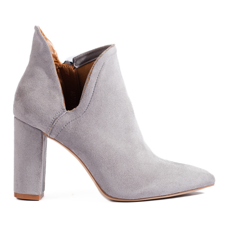 Šedé dámské vysoké kozačky s vykrojeným Shelovetem šedá