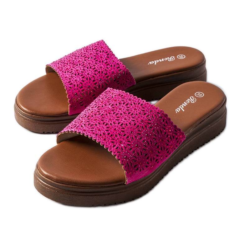 Tmavě růžové prolamované slidery se zirkony od Irvine růžový Tmavě růžové prolamované slidery se zirkony od Irvine růžový