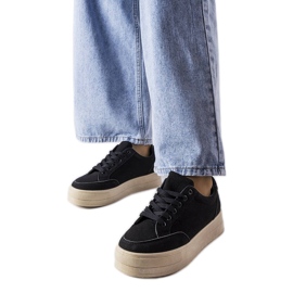 Černé tenisky na platformě Amathymes černý