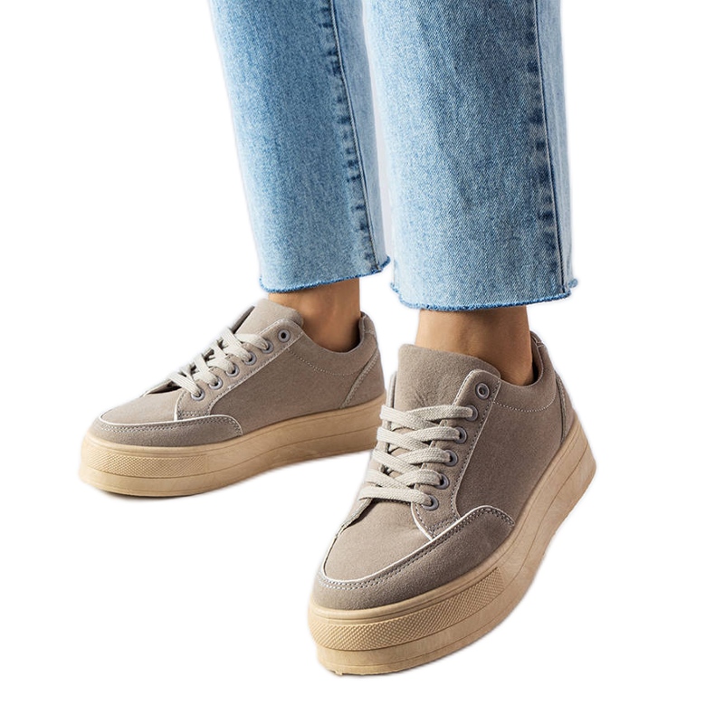 Šedé tenisky na platformě od Amathymes šedá