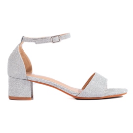 Elegantní stříbrné třpytivé sandály na nízkém podpatku značky Shelovet stříbrný
