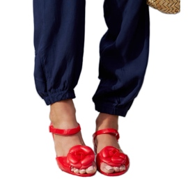 Červené baleríny s květinou Červené baleríny s květinou