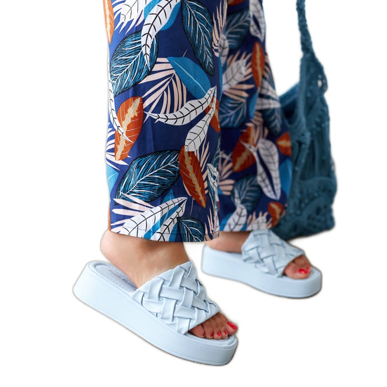 Modré sandály na platformě značky Esposito modrý