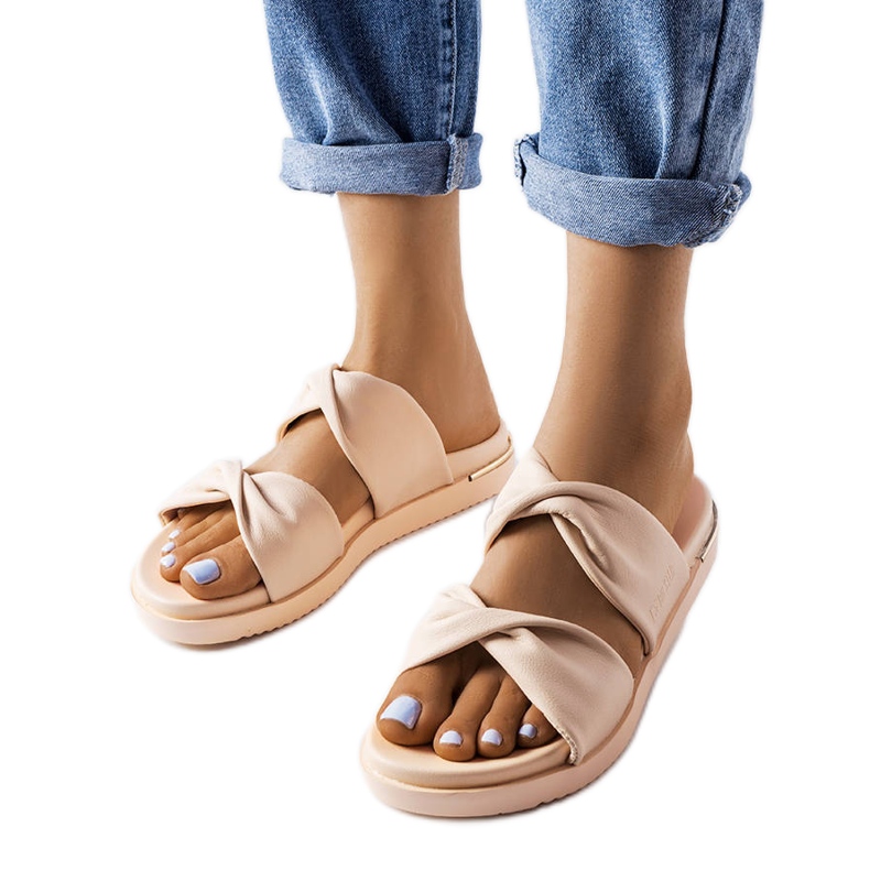 Béžové pantofle Big Star LL274A122 béžový