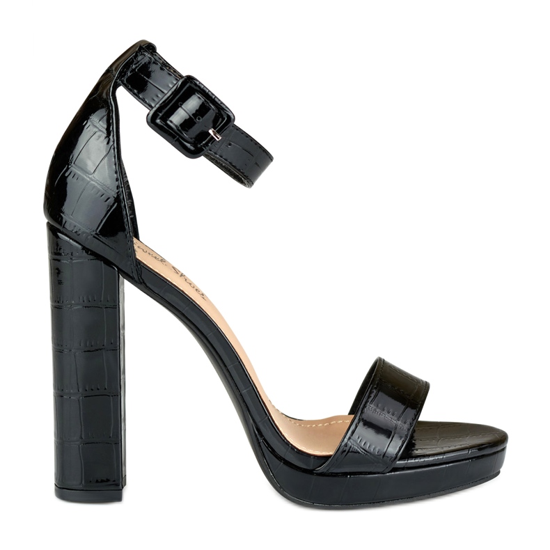 Černé lakované sandály na vysokém podpatku černá