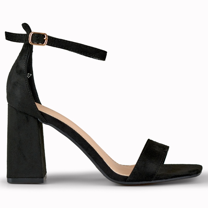 Černé sandály na vysokém podpatku černá
